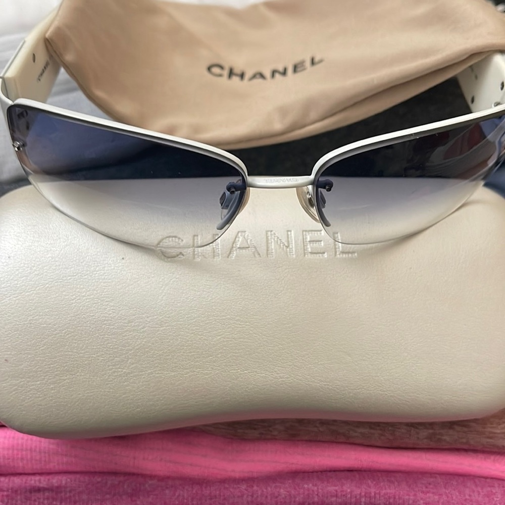 Vintage CHANEL 4117-B Rhinestone Sunglasses